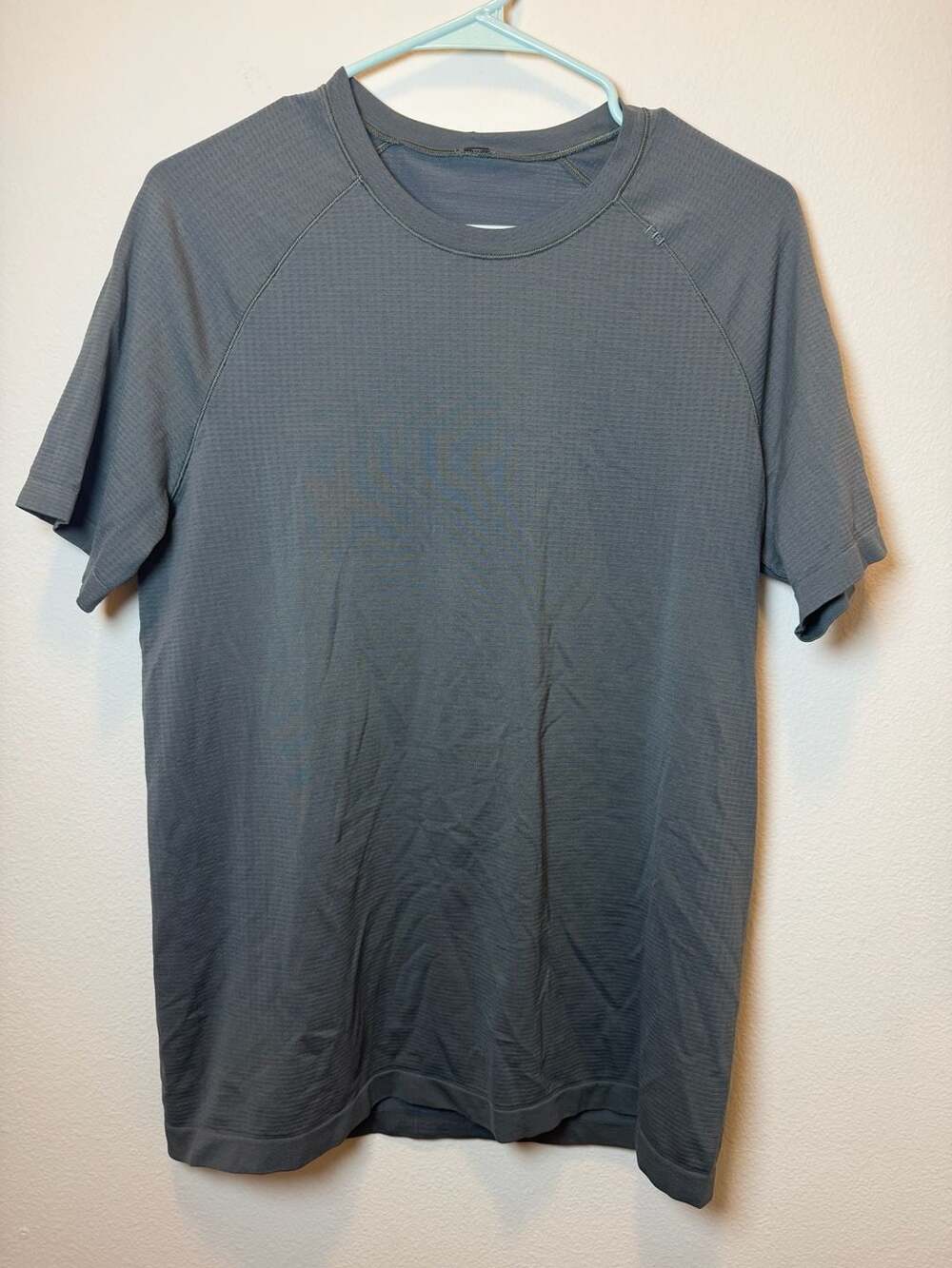 Lululemon Metal Vent Tech Short Sleeve Athletic T-Shirt Gray Men's Size M